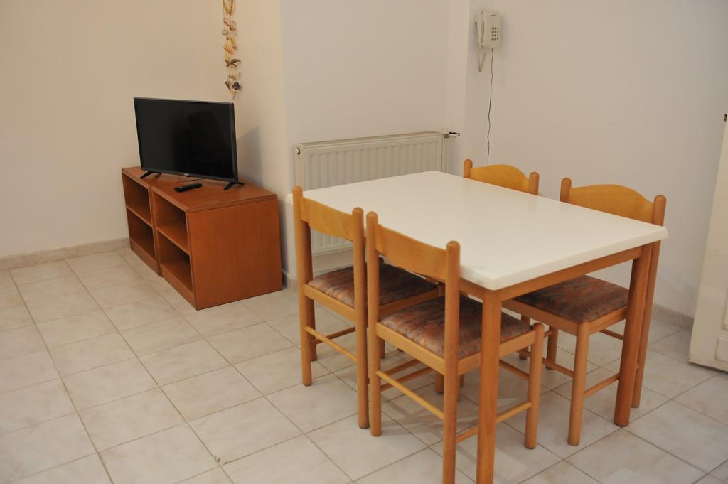 Niki Hotel Apartments Ialysos  Extérieur photo