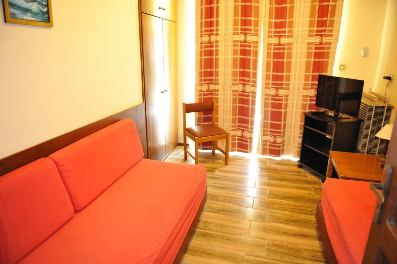Niki Hotel Apartments Ialysos  Extérieur photo